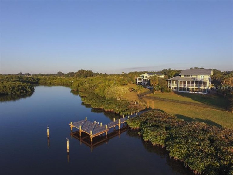 Photo 1 of 25 - 6511 Bayshore Rd, Palmetto, FL 34221