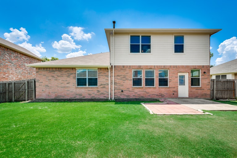 Photo 37 of 37 - 229 Willowlake Dr, Little Elm, TX 75068