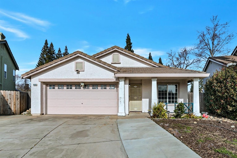Photo 1 of 40 - 10536 Ragtime Cir, Rancho Cordova, CA 95670