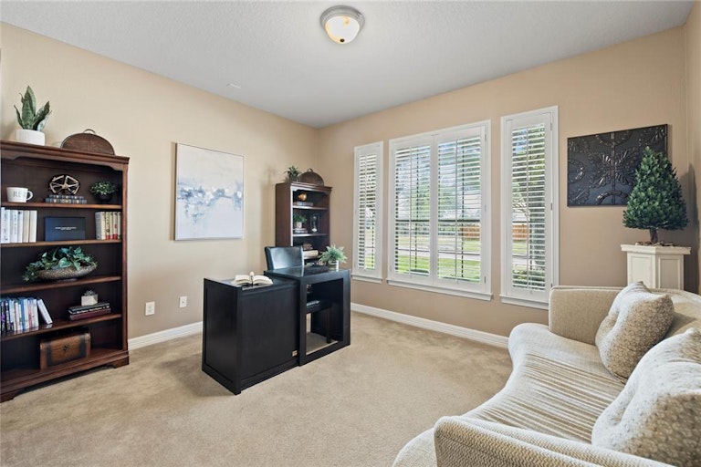 Photo 9 of 46 - 7006 Monarch Lake Ln, Katy, TX 77494