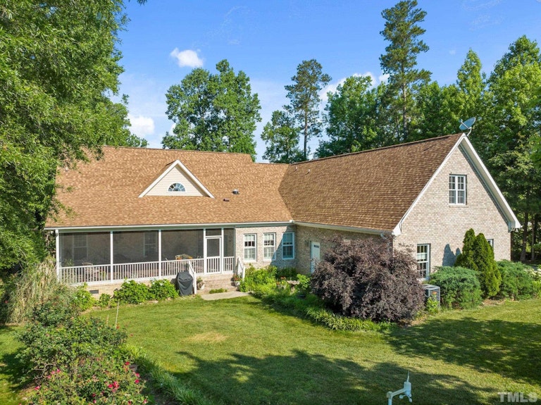 Photo 35 of 40 - 6103 Valentine St, Zebulon, NC 27597
