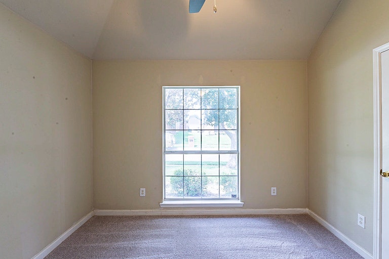 Photo 20 of 24 - 1412 Sunswept Ter, Lewisville, TX 75077