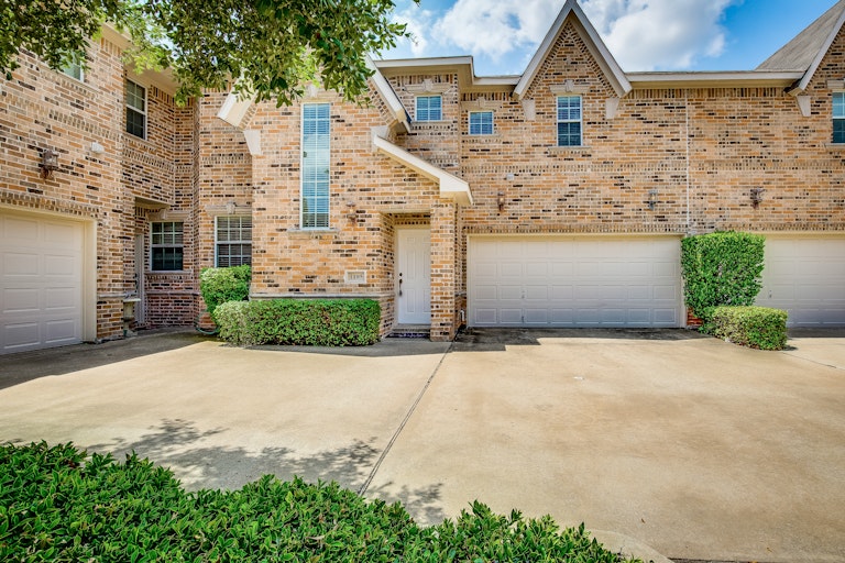 Photo 22 of 23 - 706 S Jupiter Rd #1105, Allen, TX 75002
