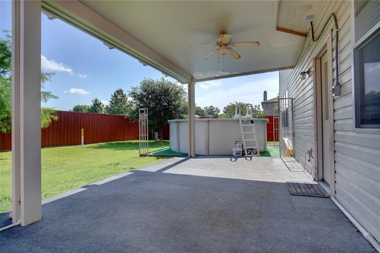 Photo 32 of 34 - 1709 White Dove Ln, Denton, TX 76210