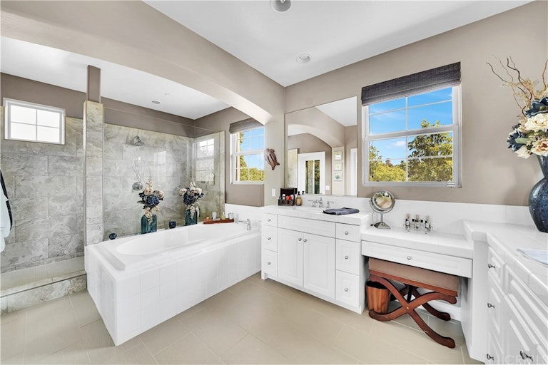 Photo 21 of 33 - 4566 Wellfleet Dr, Huntington Beach, CA 92649