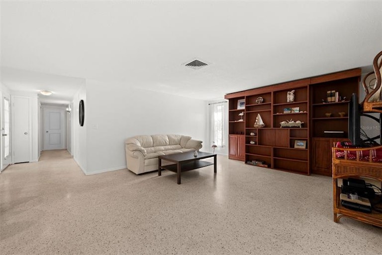 Photo 16 of 41 - 2331 Terry Ln, Sarasota, FL 34231