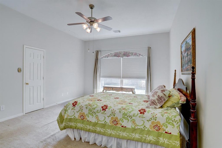 Photo 28 of 31 - 4911 Falling Oak Ct, Pasadena, TX 77505