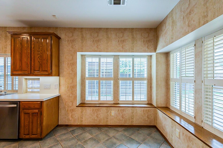 Photo 9 of 28 - 1112 Timbercreek Dr, Allen, TX 75002