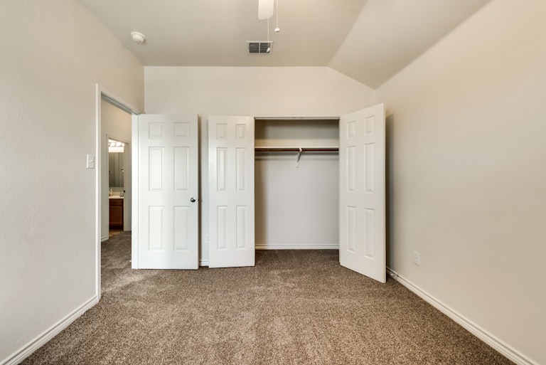 Photo 28 of 37 - 229 Willowlake Dr, Little Elm, TX 75068