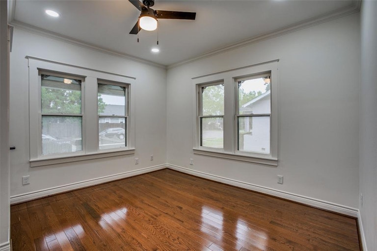 Photo 24 of 38 - 724 W Melwood St, Houston, TX 77009