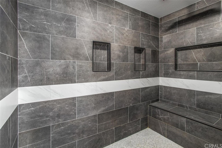 Photo 28 of 35 - 35565 Mountain View St, Yucaipa, CA 92399