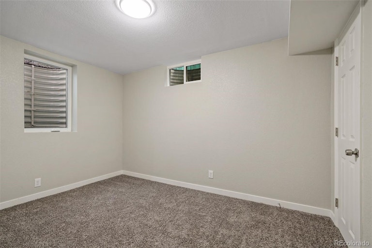 Photo 33 of 35 - 1545 S Chase Ct, Lakewood, CO 80232