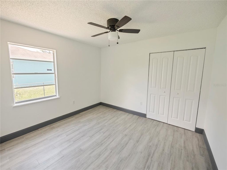 Photo 30 of 38 - 1902 Paragon St, Deltona, FL 32738