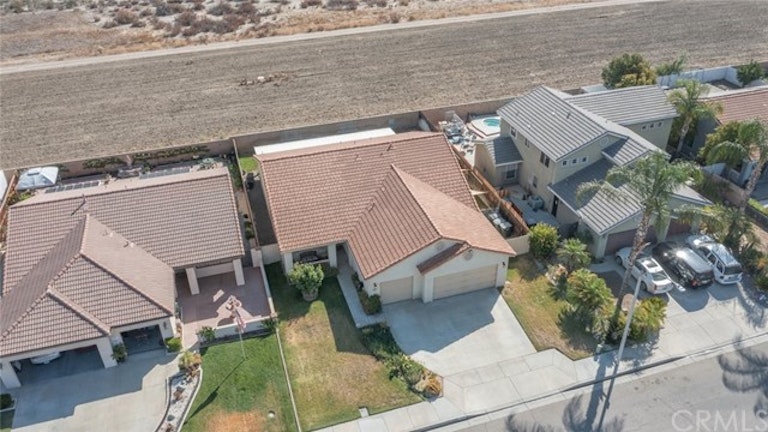 Photo 36 of 39 - 2077 Saint Emilion Ln, San Jacinto, CA 92583