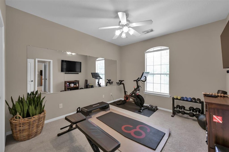 Photo 30 of 50 - 110 E Beckonvale Cir, Spring, TX 77382