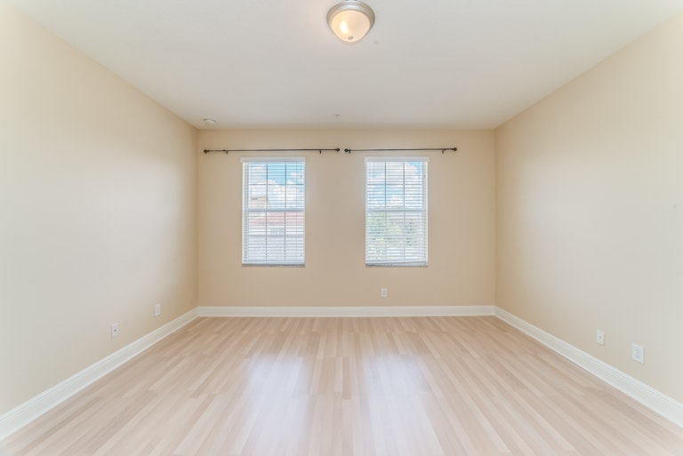 Photo 10 of 21 - 5485 Baldwin Park St, Orlando, FL 32814