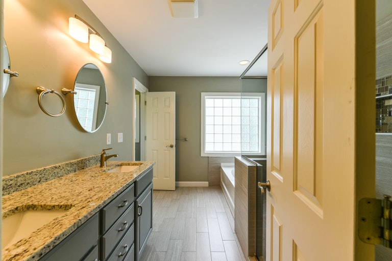 Photo 11 of 29 - 1119 Virginia Water Dr, Rolesville, NC 27571