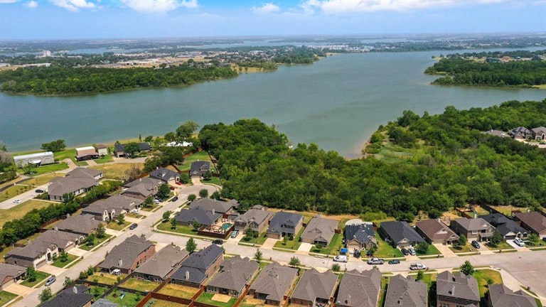 Photo 2 of 34 - 11416 Sadie St, Frisco, TX 75036