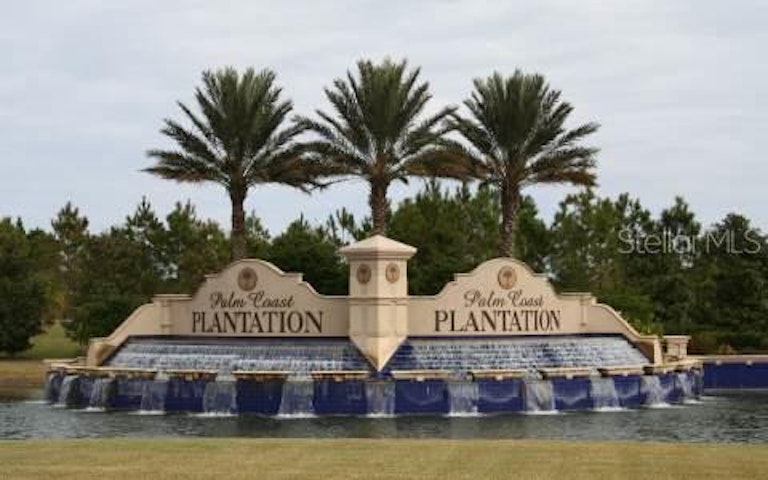 Photo 11 of 23 - 10 Emerald Lake Ct, Palm Coast, FL 32137