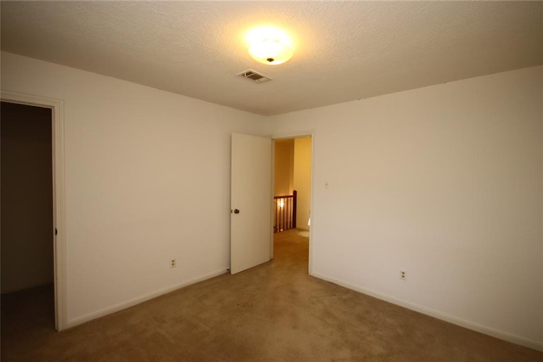 Photo 25 of 31 - 7507 Renmark Ln, Houston, TX 77070