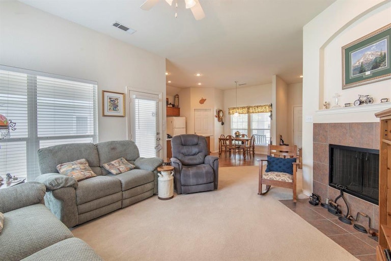 Photo 4 of 24 - 505 Hilltop Dr, Anna, TX 75409