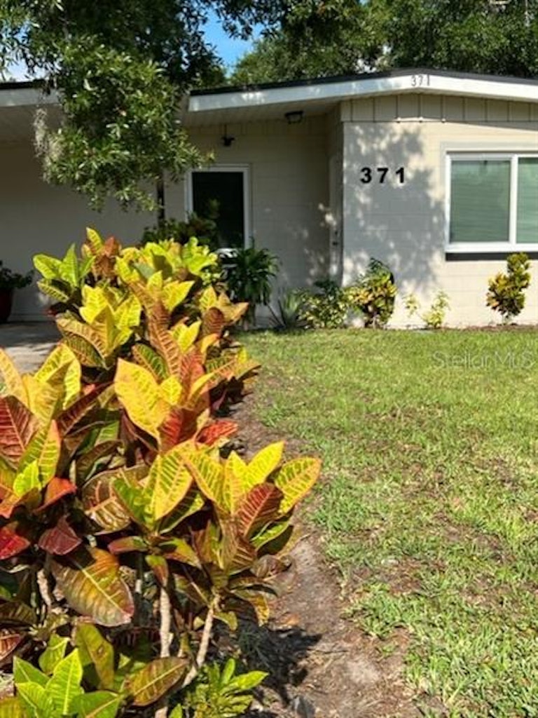 Photo 3 of 23 - 371 S Grant St, Longwood, FL 32750