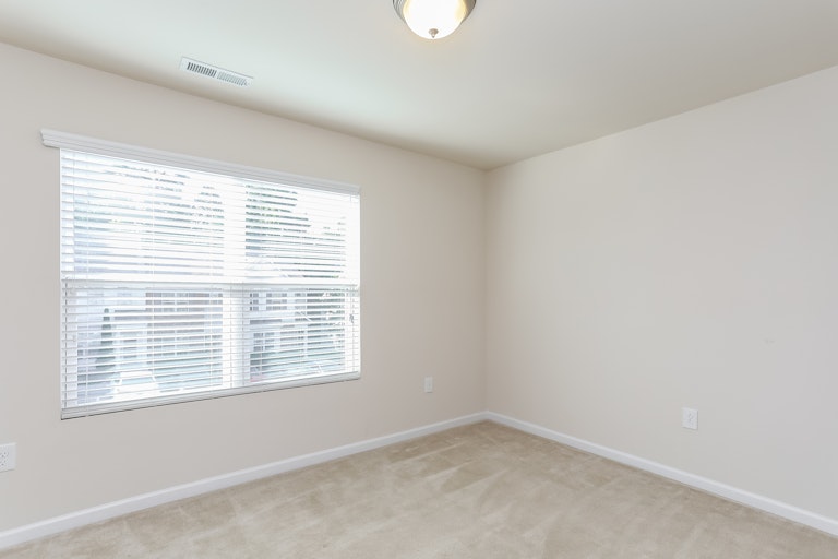 Photo 18 of 25 - 8512 Quarton Dr, Raleigh, NC 27616