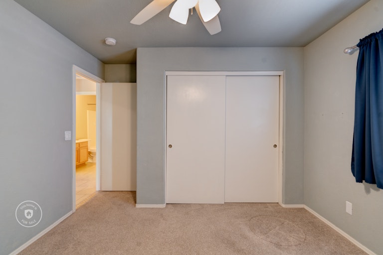 Photo 18 of 22 - 2415 E Morrow Dr, Phoenix, AZ 85050