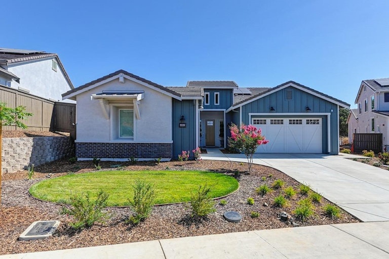 Photo 1 of 44 - 4081 McKay Pl, El Dorado Hills, CA 95762