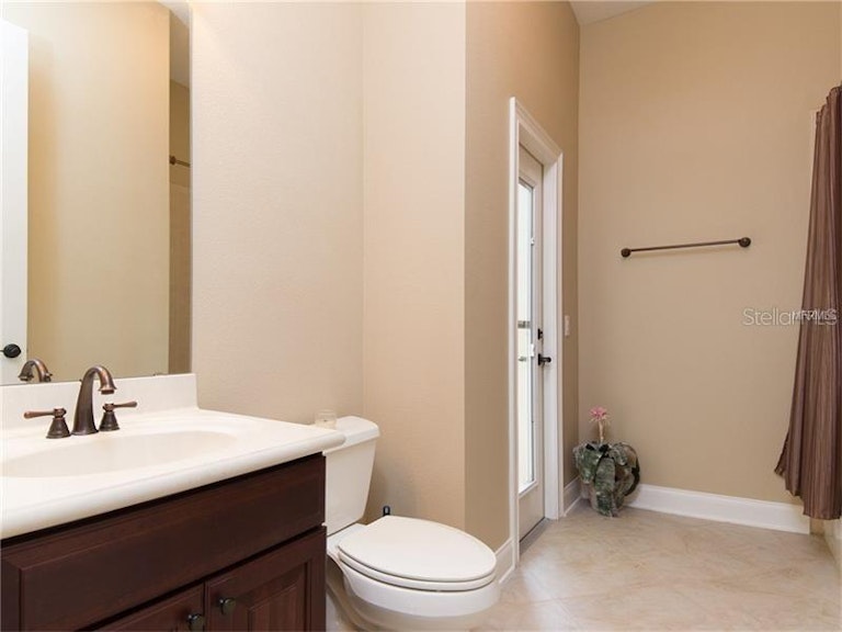 Photo 21 of 25 - 25625 Hawks Run Ln, Sorrento, FL 32776