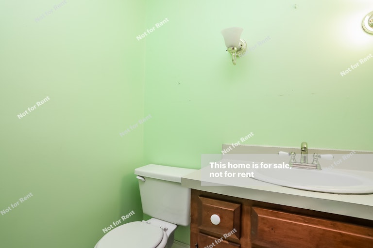 Photo 11 of 24 - 1716 Carrington Dr, Raleigh, NC 27615