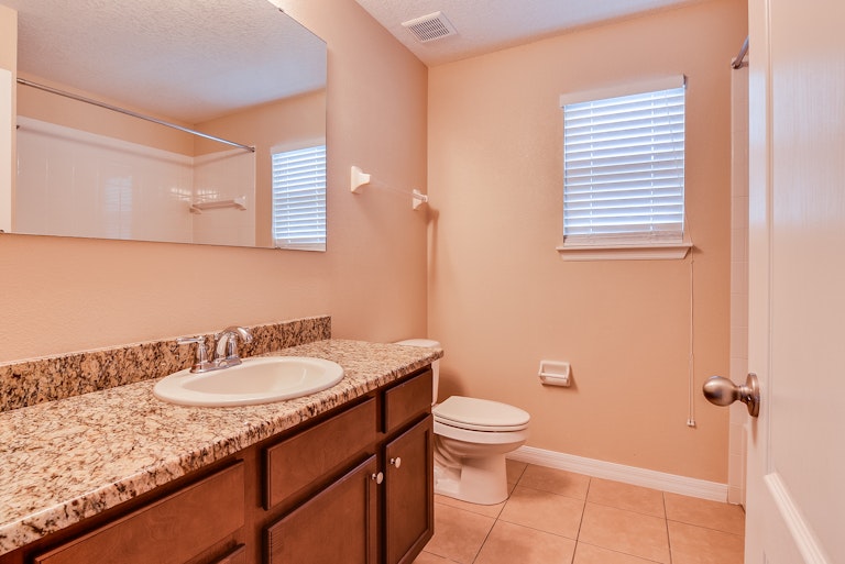 Photo 27 of 31 - 3639 Craigsher Dr, Apopka, FL 32712