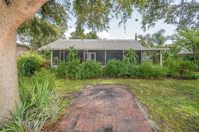 Photo 24 of 32 - 3245 Big Valley Dr, Lakeland, FL 33812