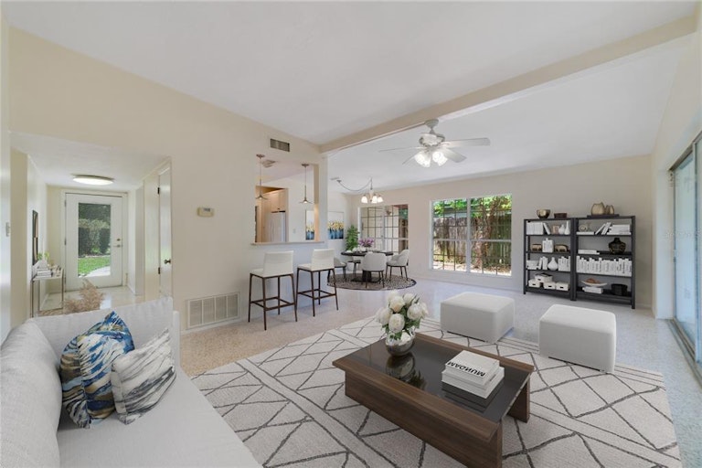 Photo 11 of 34 - 1200 Tanager Dr, Orlando, FL 32803