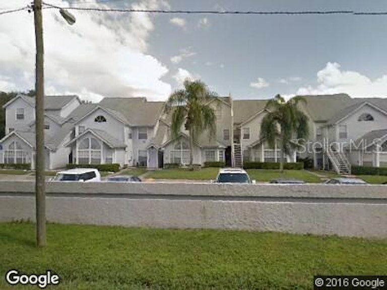 Photo 1 of 8 - 12221 Armenia Gables Cir, Tampa, FL 33612