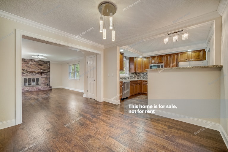 Photo 12 of 29 - 2845 Holly Point Dr, Jacksonville, FL 32277