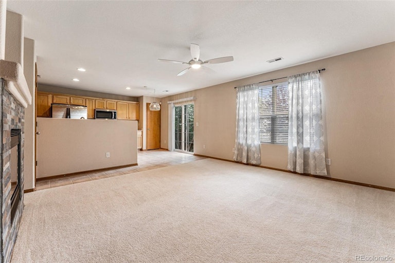 Photo 2 of 33 - 7962 S Kalispell Way, Englewood, CO 80112