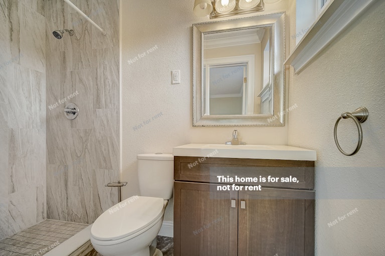 Photo 17 of 29 - 2845 Holly Point Dr, Jacksonville, FL 32277