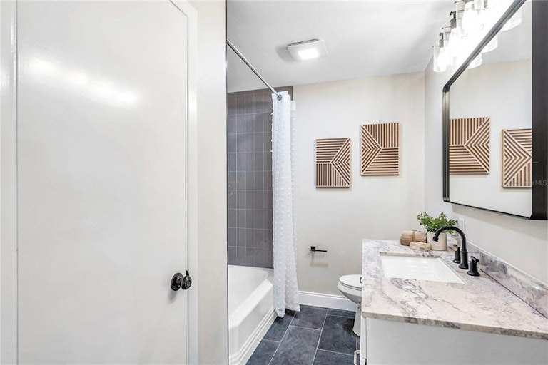 Photo 21 of 28 - 7490 40th Ter N, Saint Petersburg, FL 33709