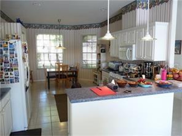 Photo 6 of 19 - 3320 Songbird Ln, Lakeland, FL 33811