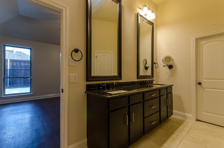 Photo 24 of 33 - 3058 Lakefield Dr, Little Elm, TX 75068