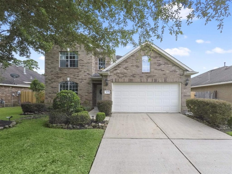 Photo 1 of 18 - 14127 Austin Hollow Ct, Houston, TX 77044