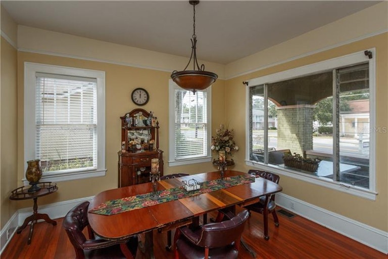 Photo 5 of 24 - 803 E 2nd St, Sanford, FL 32771