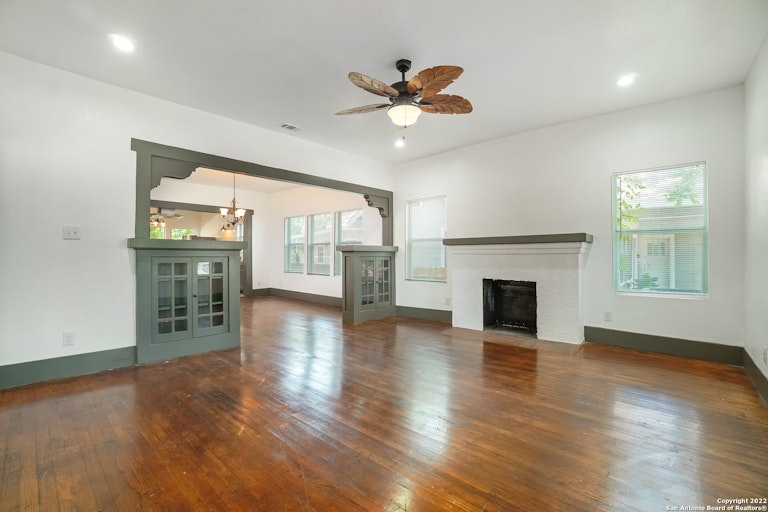 Photo 13 of 21 - 850 Hammond Ave, San Antonio, TX 78210
