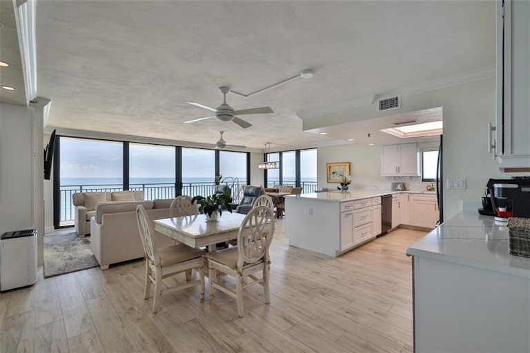 Photo 2 of 33 - 4139 S Atlantic Ave Unit B609, New Smyrna Beach, FL 32169
