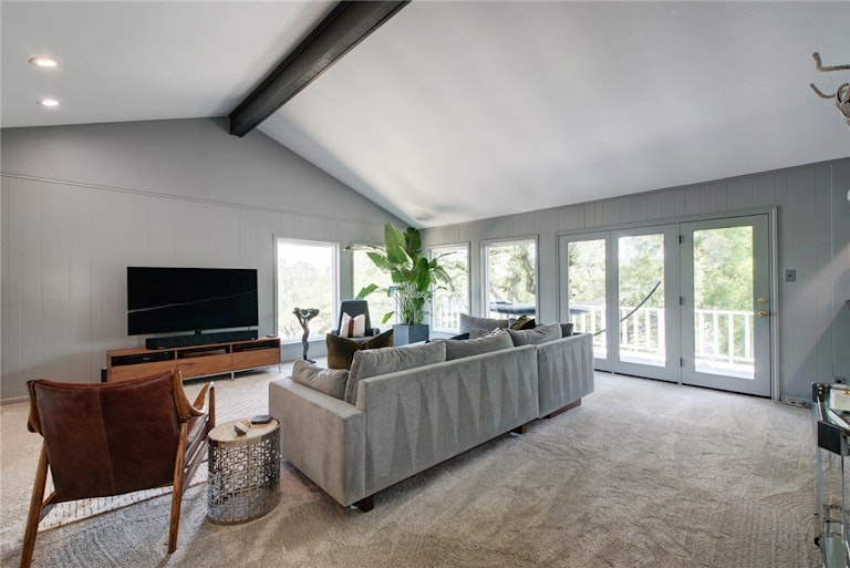 Photo 15 of 32 - 8510 Appalachian Dr, Austin, TX 78759