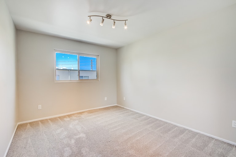 Photo 18 of 28 - 11260 Overland Ave #18D, Culver City, CA 90230