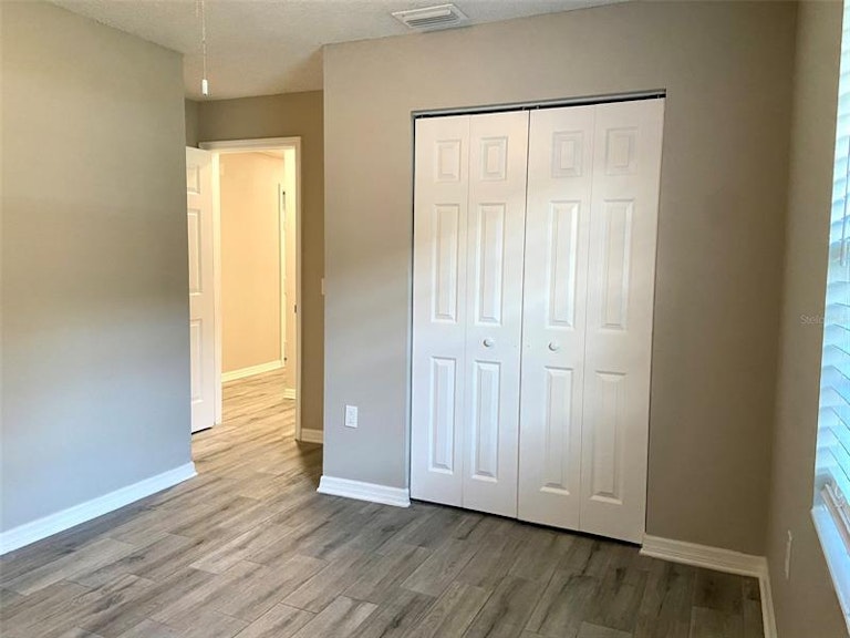 Photo 17 of 18 - 533 Fox Lake Dr, Lakeland, FL 33809