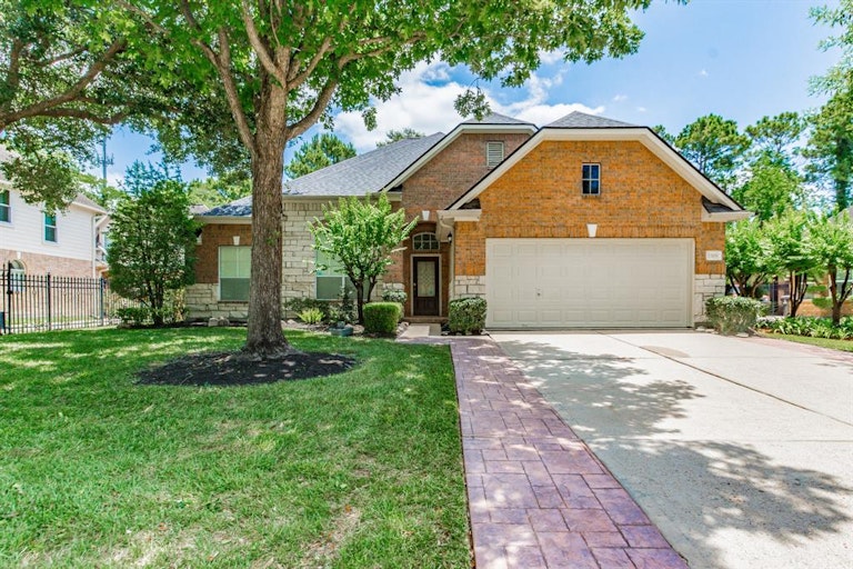 Photo 1 of 37 - 13106 Ryaneagles Dr, Houston, TX 77044