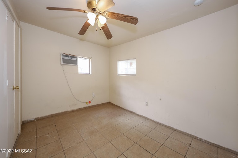 Photo 19 of 23 - 10151 S Green Dr, Tucson, AZ 85756